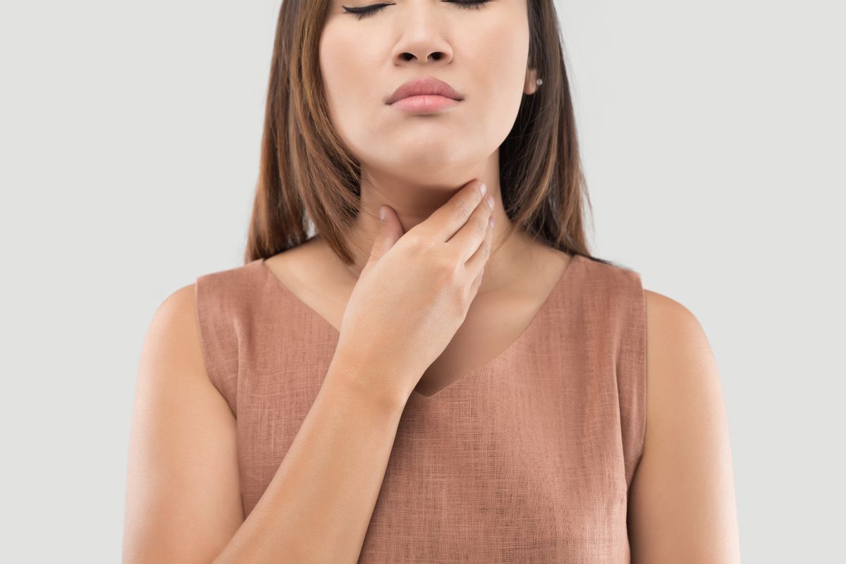 Symptoms of viral and bacterial tonsillitis – effective throat treatments