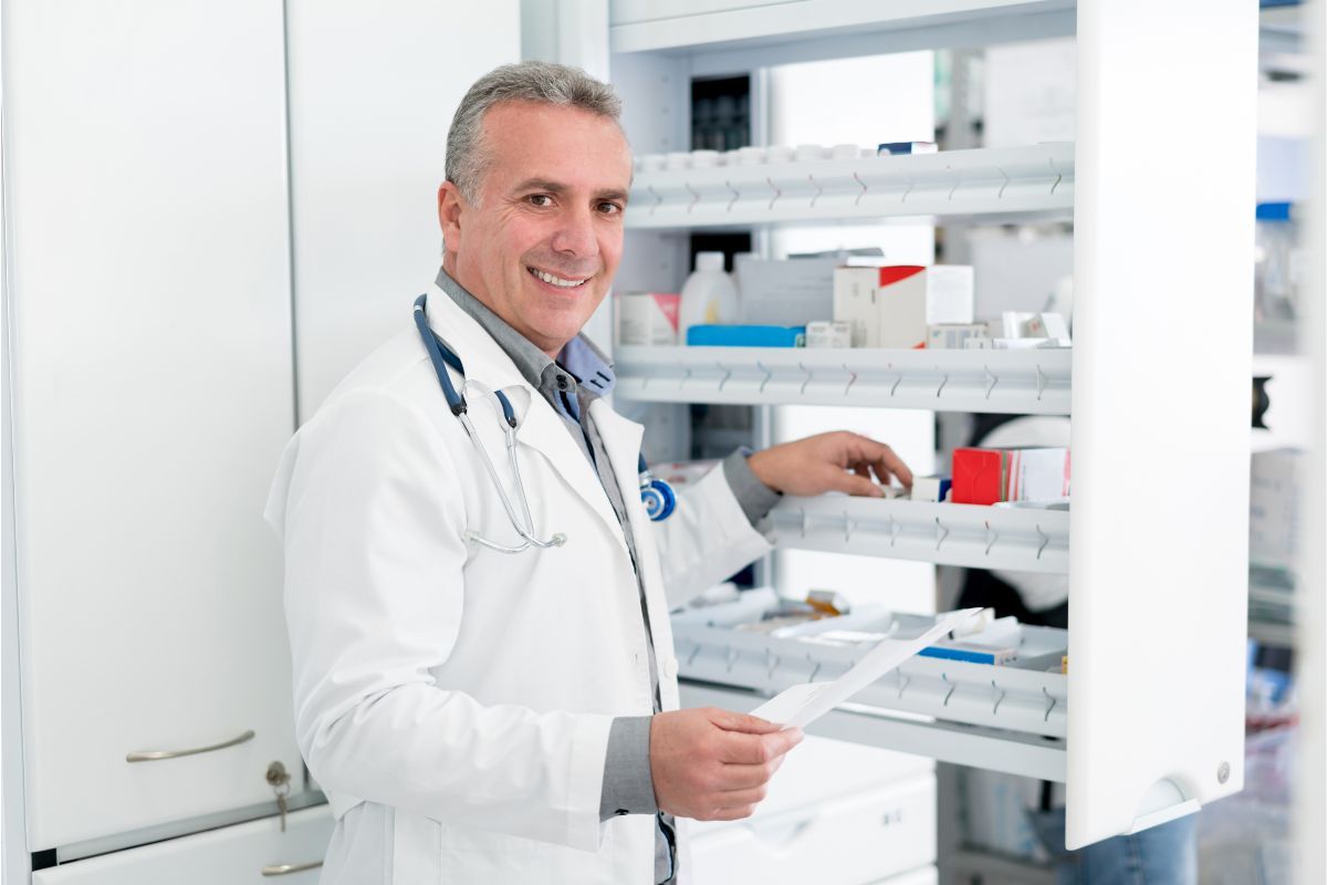 Hypervitaminosis: symptoms and effects of excess vitamin D and C