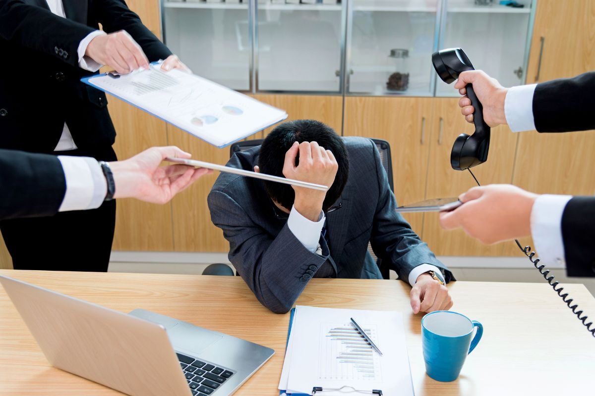 Przebodźcowanie i objawy przeciążenia umysłu jak skutecznie sobie radzić