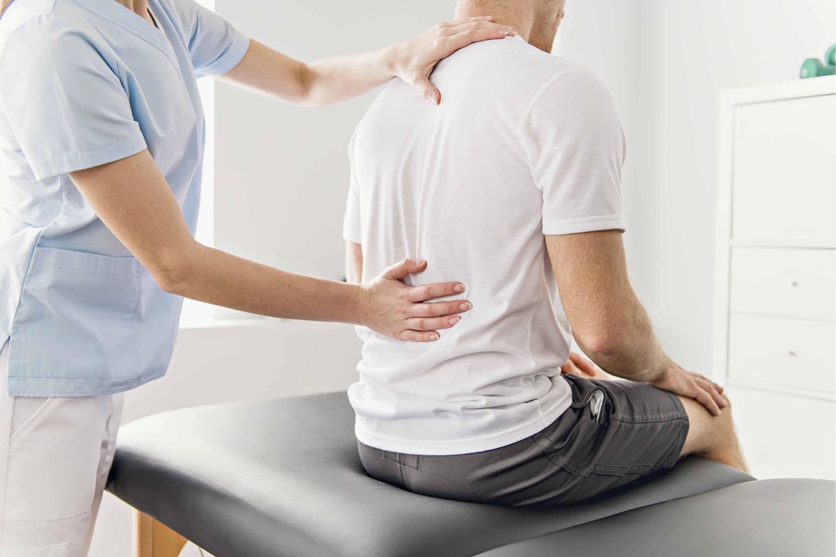 Sciatica symptoms and effective methods for spinal pain treatment
